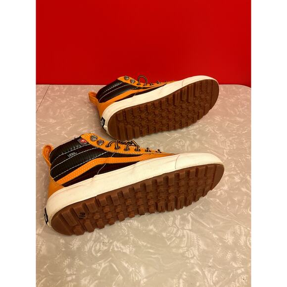 Vans Orange & Black Leather All-Weather Boots, Men\'s Size 7.5/EUR 40/Women\'s 9